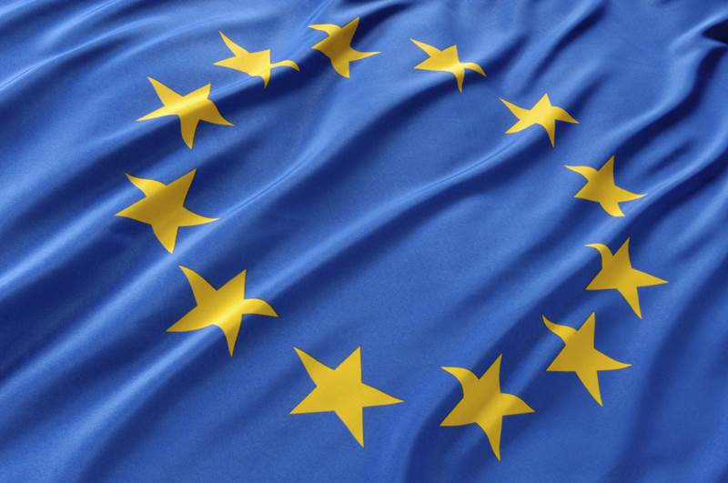 15. Ktoré mesto je považované za (neoficiálne) hlavné mesto Európskej Únie?