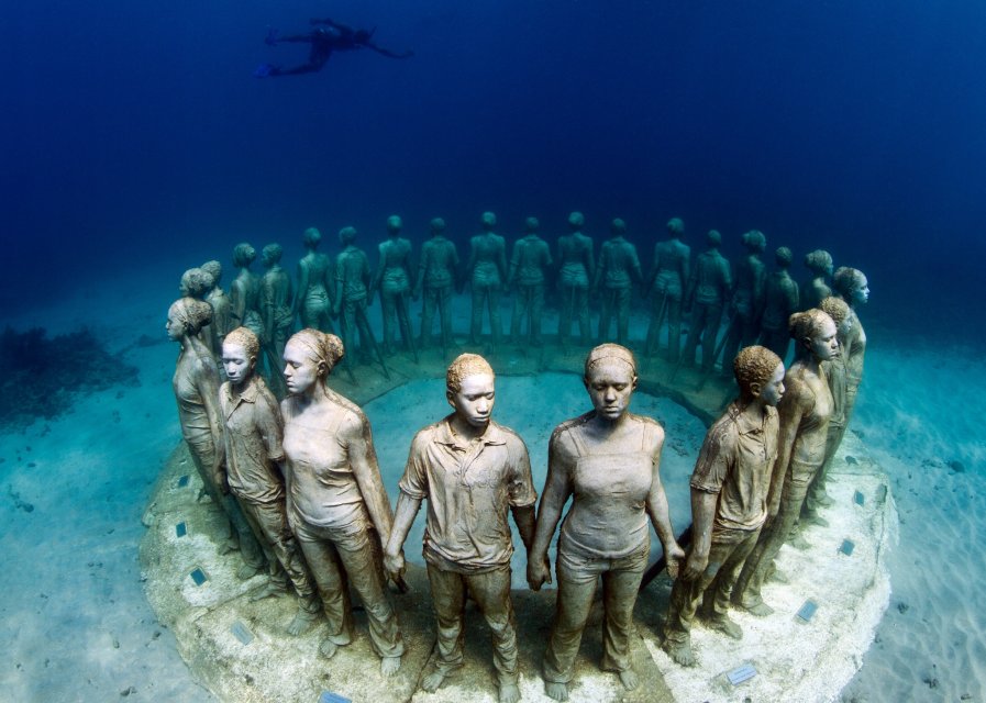 www.underwatersculpture.com