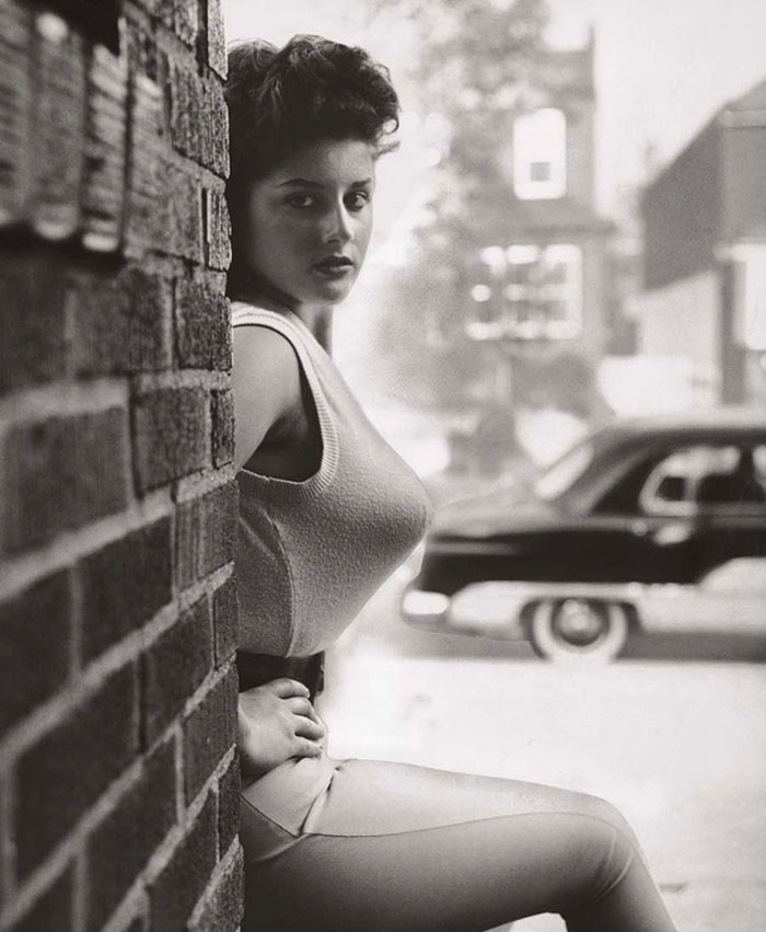 bullet-bra-fashion-vintage-11-5954ebb63377c__700