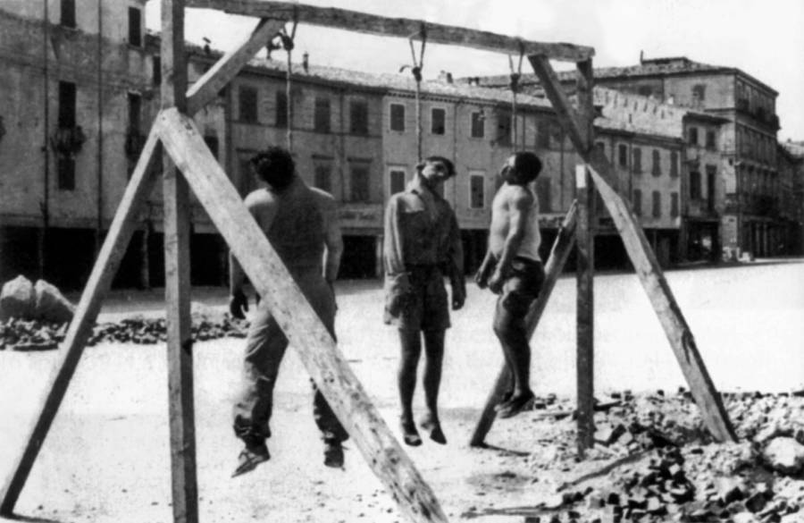 resistance-hanged-in-rome