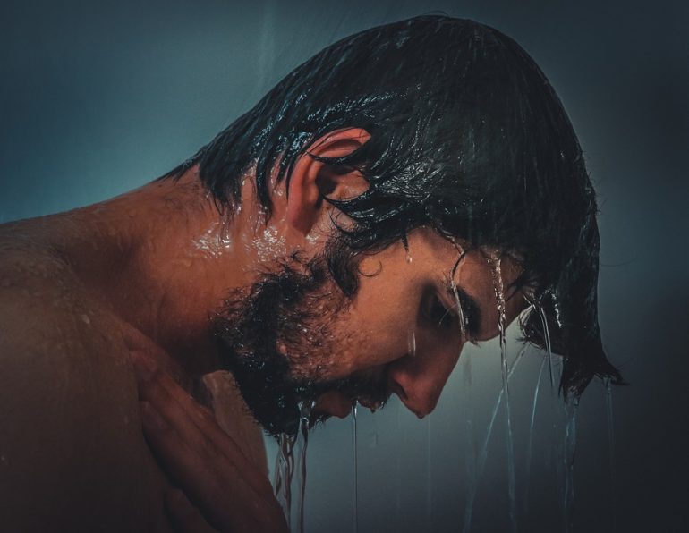 man-979980_960_720-770x596
