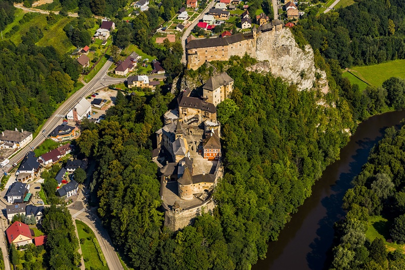  Letecký záber Oravského hradu 