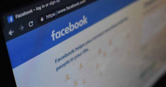 Facebook zažíva ďalší hromadný výpadok