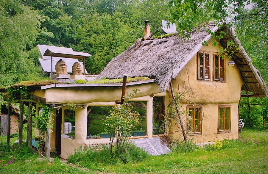 Ekologický dom zo slamy a hliny