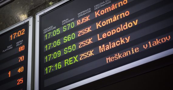 tabuľa meškanie vlaky bratislavská hlavná stanica