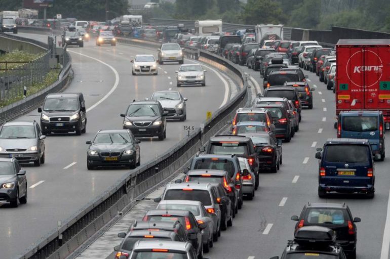 switzerland_traffic231880170681-770x512