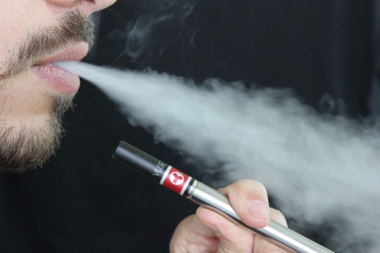 e_cigarette_vaping_blu_cigs_blu_electronic_cigarette_tobacco_cigarette_smoke-637070-770x513