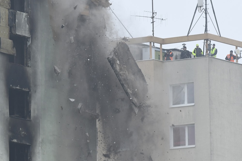 Demolácia bytovky v Prešove