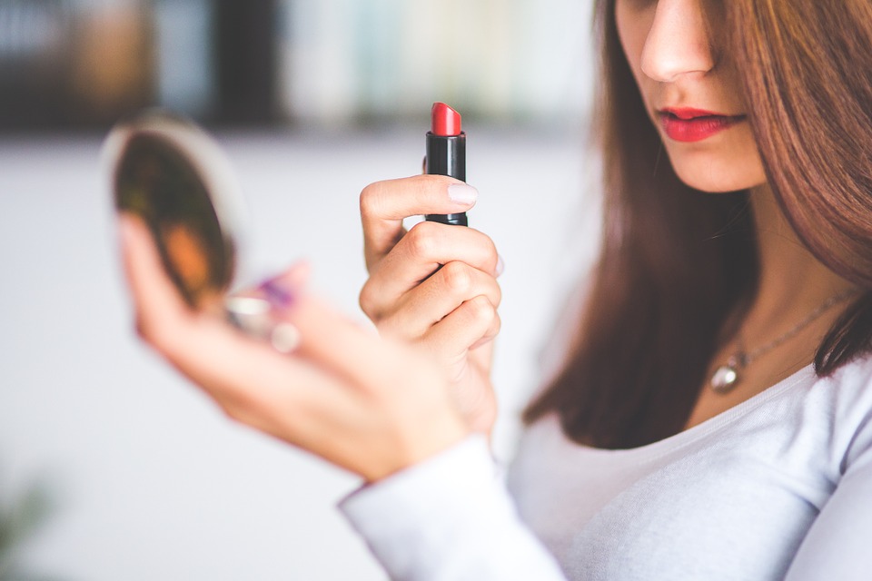 lipstick-791761-960-720