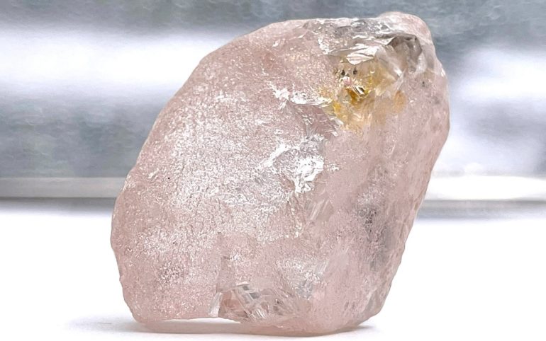 ruzovy-diamant-770x482