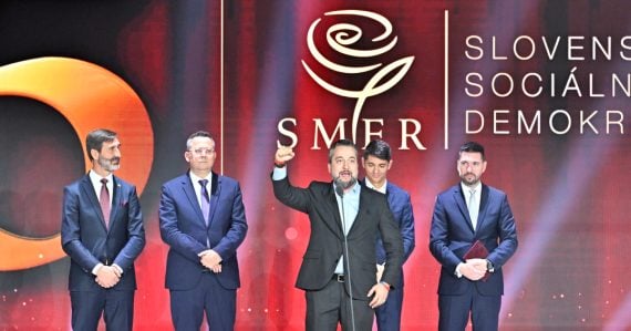 Najnovší prieskum prekvapil: Novembrové kauzy neoslabili Smer ani Hlas, obom stranám sa podpora dokonca mierne zvýšila