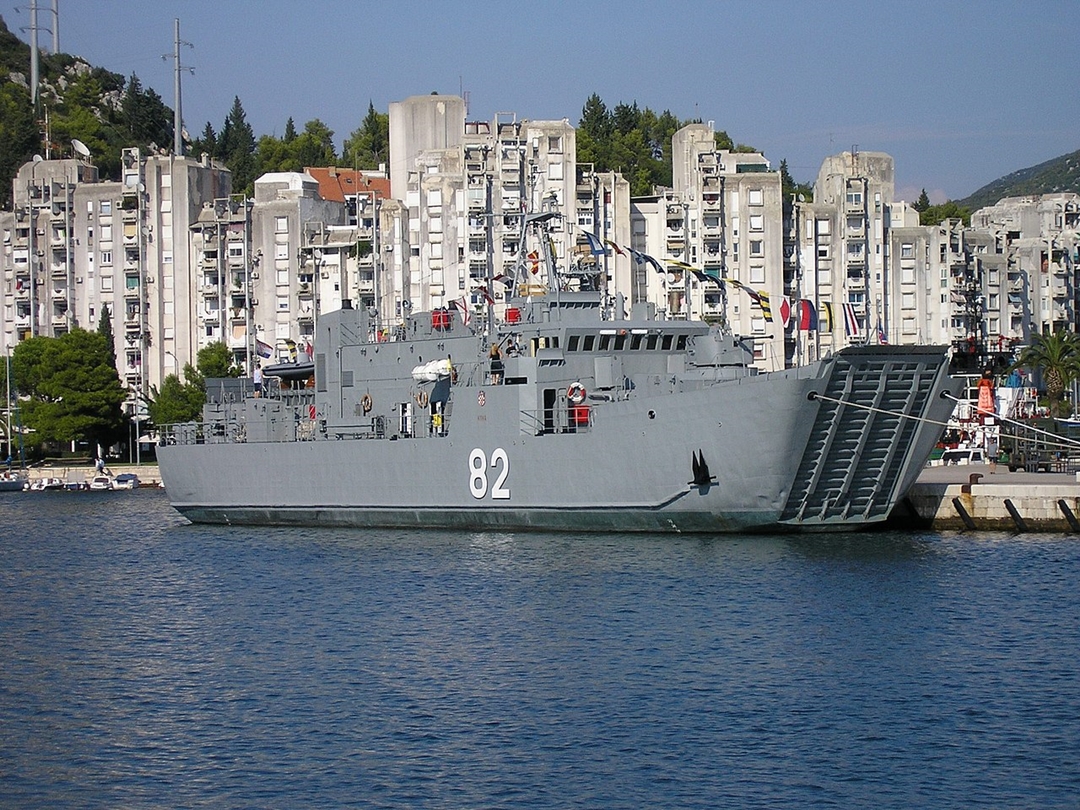 dbm-82-ploce-02