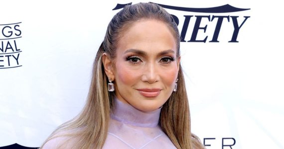 Ľudia odkazujú Jennifer Lopez, že by sa mala hanbiť. Jednu vec by podľa nich žena v jej veku nemala nosiť