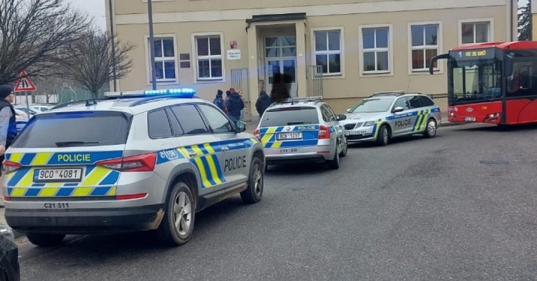 zakladna-skola-policia-cesko-770x404