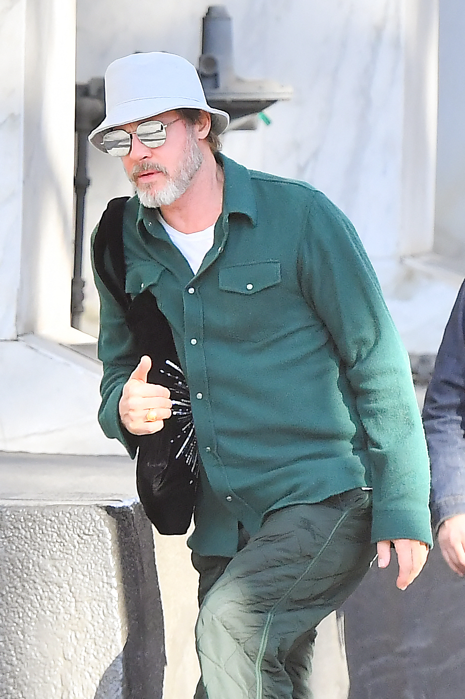 brad-pitt-s-novym-imidzom
