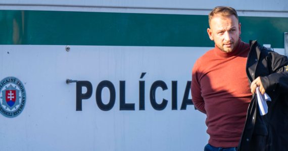 Šutaj Eštok chce zabezpečiť pokoj: Polícia rieši „zmanipulovaného radikála s valaškou“, opozícia podľa neho šíri nenávisť