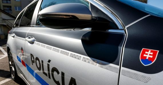 Hrozivý incident na južnom Slovensku: Žena bodla nožom svojho manžela, predchádzala tomu rodinná hádka