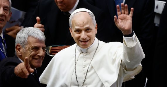 Pápežovi môžete napísať aj lajkovať jeho fotky: Toto je oficiálny účet Leva XIV. na Instagrame