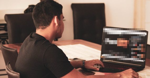 Európska komisia vyšetruje 4 najznámejšie pornografické stránky. Obávajú sa porušovania dôležitého nariadenia