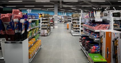 Slováci v lacnom Actione vlani nechali desiatky miliónov eur. Zisky v miliónoch počítajú aj Pepco či Jysk
