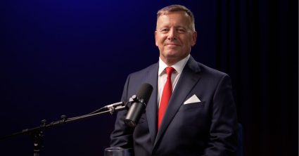 Boris Kollár v 1 na 1: Fico sa na Slovensku bije do pŕs, no keď príde do Bruselu, sklopí uši