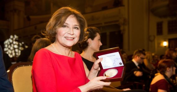 Má 83 a stále žiari. Emília Vášáryová prezradila svoj recept na nekonečnú energiu, mnohých prekvapí