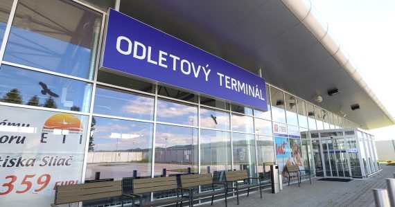 Prídete o peniaze a ani neviete ako: Ak cestujete lietadlom, dajte si pozor na túto vec. Popáli sa nejeden turista