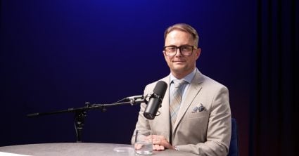 Politológ Řádek v relácii 1 na 1: Fico cíti zášť voči svojim partnerom v EÚ, nikto sa ho nezastal