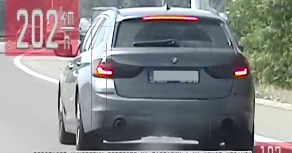 Diaľnicu si pomýlil s pretekárskou dráhou: Po D1 šiel 202 km/h a bez technickej kontroly. Skončil s pokutou a bez osvedčenia