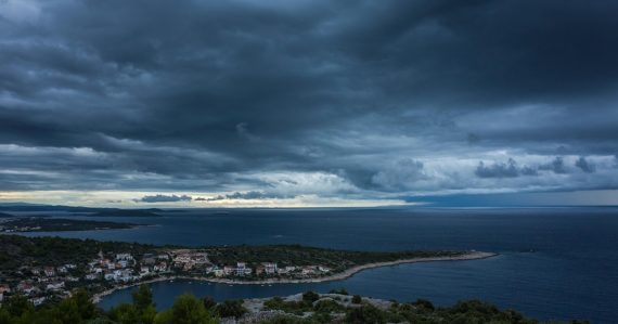 Toto dovolenkárov nepoteší: Na obľúbenú destináciu sa valí katastrofa, môže ju zasiahnuť orkán