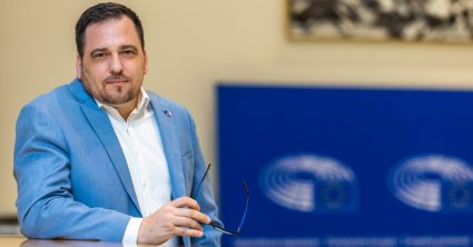Europoslanec Tomáš Zdechovský: Poslanci za Smer, Hlas a Republiku len sedia a berú veľké peniaze. Nikto ich nepočúva