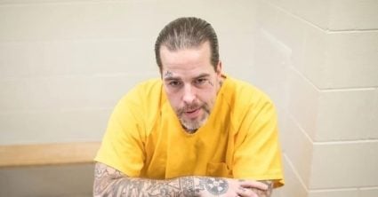 V detstve ho zneužíval otčim: Aljašský pomstiteľ hľadal pedofilov, okradol ich a mlátil kladivom, ľudia žiadajú jeho prepustenie