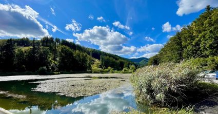 Navštívili sme nádhernú dolinu, ostali sme očarení: Nájdete tu zábavný park, rybník aj jazero, v ktorom sa ukrýva príšera