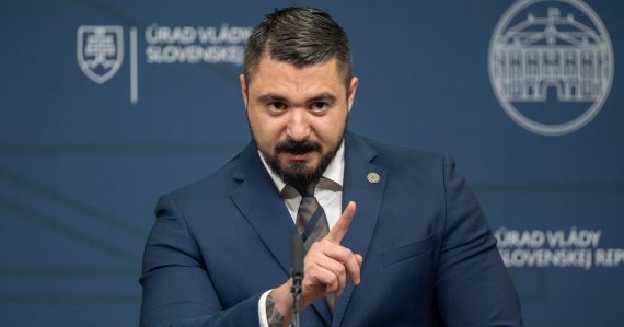 Štát chystá ďalšie investície, chce riešiť politický extrémizmus: SIS možno vybuduje nové kybernetické centrum