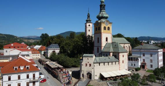 Krajské mesto dvíha radikálne cenu za parkovanie v centre. Vodiči budú po novom platiť dvojnásobok
