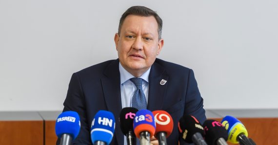 Dusno na prokuratúre: Žilinka spúšťa disciplinárne konanie proti Lipšicovi, ten vraj agresívne kričal na zamestnancov
