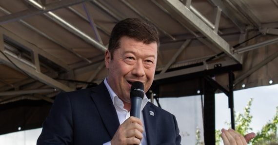 Predsedom českého parlamentu sa stal Tomio Okamura