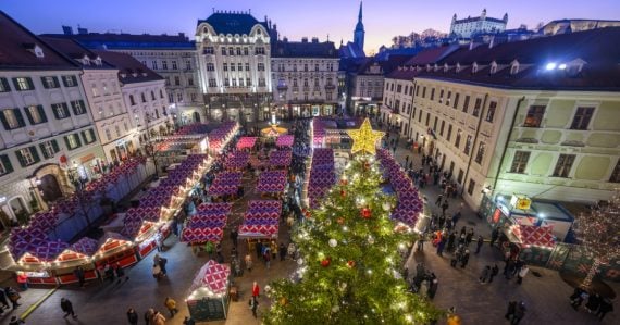 Slovenské vianočné trhy: Nájom za stánok v Bratislave atakuje 20 000 eur, v krajských mestách sa začnú už čoskoro