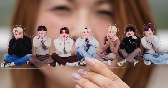 Juhokórejská kapela vraj uviazla v Česku a zatka ich polícia: Od „top fanúšičky “ vylákali tisíce eur na pokutu