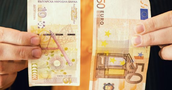 Ak doma máte takéto peniaze, prineste ich do NBS: Kto to nestihne načas, môžu ho čakať poplatky