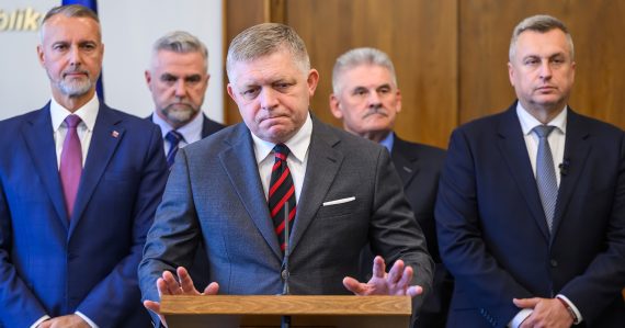 Ďalšia novela Trestného zákona ako z rýchlika: Šimečkovi zrejme hrozí basa, prílepok má riešiť Benešove dekréty