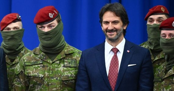 Na Slovensko priletia stíhačky F-16, uviedol Kaliňák: Slovenskí piloti podstupujú výcvik v USA