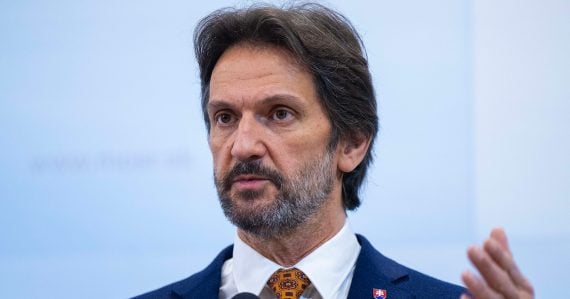 Kuchyňa za 24-tisíc eur, machová stena za 157-tisíc: Nové Kaliňákovo sídlo stojí milióny, výdavky zrejme nie sú finálne