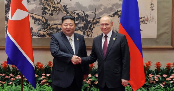 Rusko chce vymazať ich identitu a miesto, kam patria: Unesené ukrajinské deti posielali aj do táborov v KĽDR