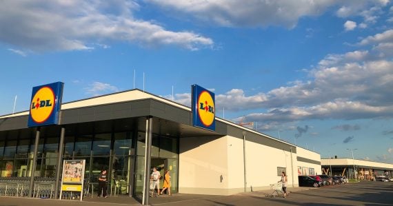 Lidl prekvapil vodičov: Diaľničnú známku ponúkal za nízke ceny, Slováci však môžu len snívať