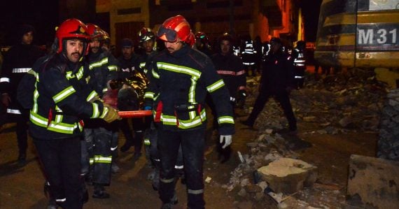 Ľudia oslavovali, zrazu sa na nich zrútila budova. Hlásia desiatky mŕtvych, vrátane žien a detí