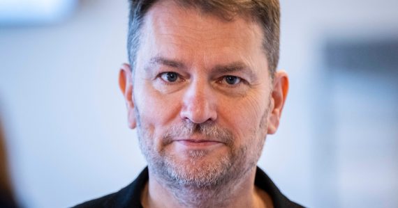 Matovič sa pýta ľudí, či súhlasia so zrušením premlčacej lehoty za vraždu a znásilnenie. Odpovedať môžete aj vy