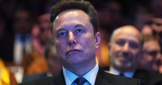 Elon Musk klamal používateľom, teraz môže otvárať peňaženku: Európska komisia mu udelila obrovskú pokutu