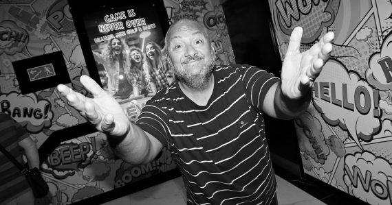 Mal iba 55 rokov: Zomrel známy moderátor Patrik Hezucký, podľahol následkom krátkej a ťažkej choroby