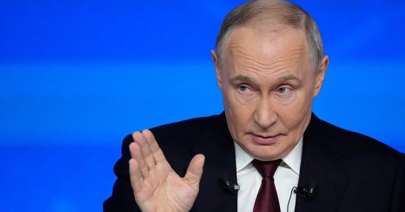 Putin mal koncoročný prejav: EÚ prirovnal k zlodejom, ruské jednotky vraj úspešne postupujú. Do konca roka pritvrdí